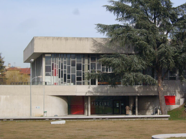 saint etienne tourisme piscine wogenscky facade principale exterieure 2010