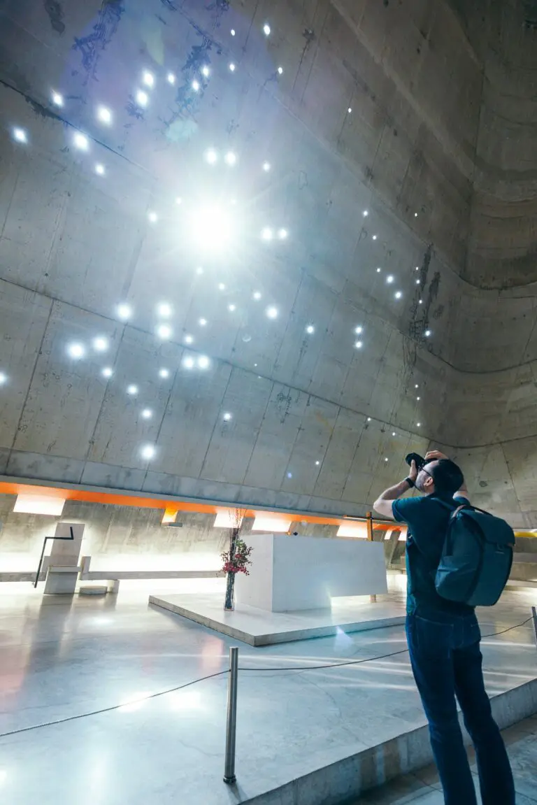 Église saint pierre nef face constellation photo