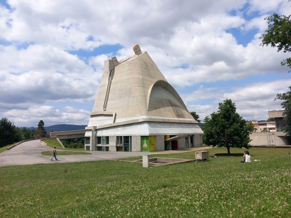 Visites guidées de l'église saint pierre firminy